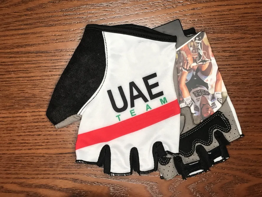 2020 UAE Team One Pair Sports  - Mountain Biking Uae 评论和价格