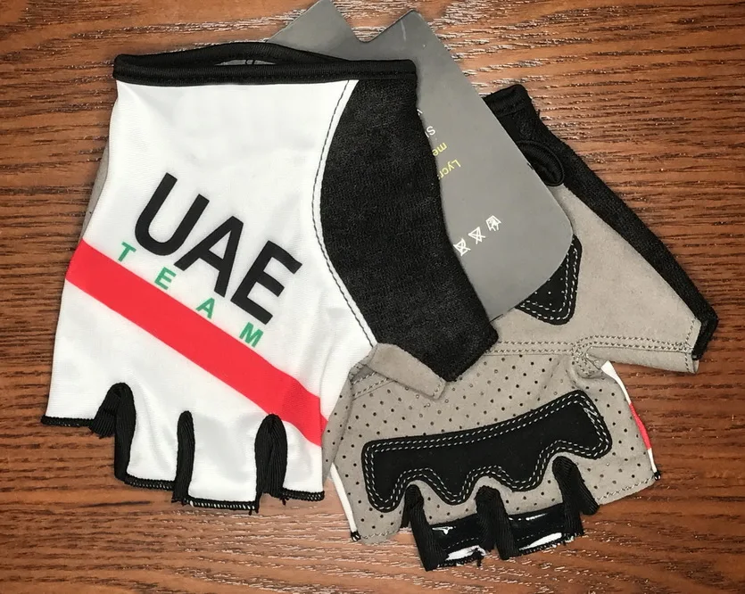 2020 UAE Team One Pair Sports  - Mountain Biking Uae 评论和价格